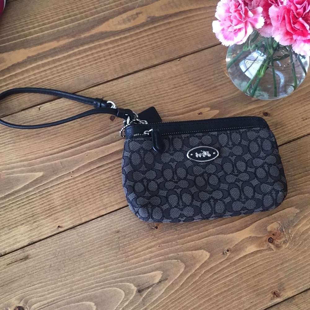 Coach Wristlet - Picture 4 of 5